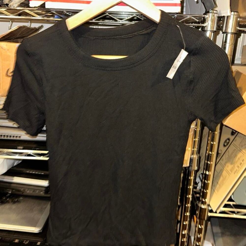Lou-grey Women's Black T-shirt